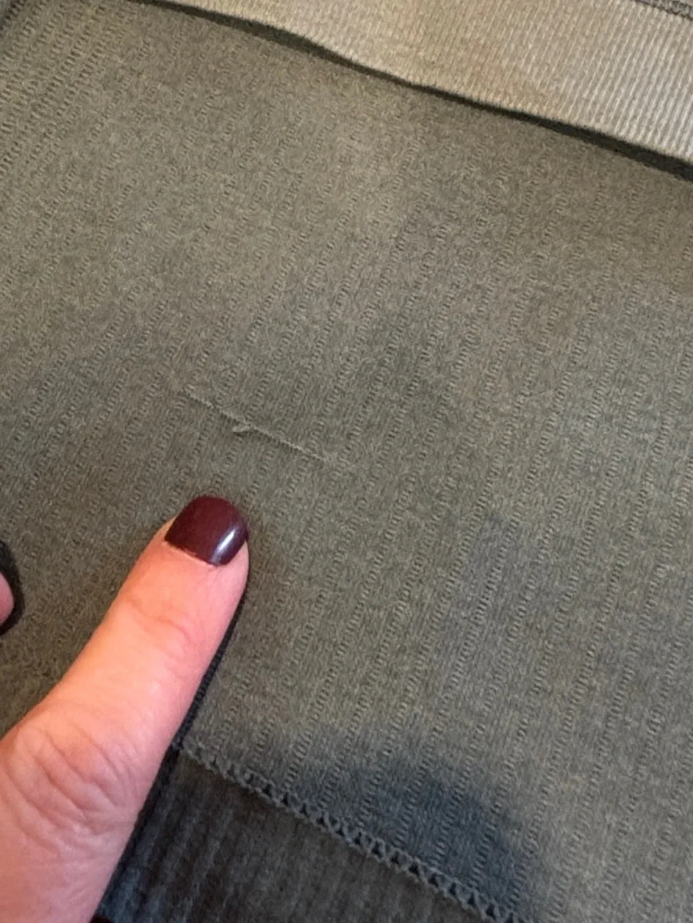 LULULEMON Green Cropped Racerback Tank Top – Size 6 – Ribbed - Picture 5 of 7